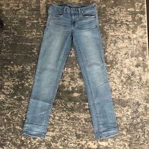 American Eagle Size 6 Light Jeans Super Stretch X